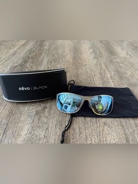 Revo Meridian NEW